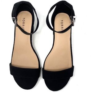 BLACK FAUX SUEDE BLOCK HEEL (WW)